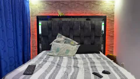 Andresuki online show from 10-31-25, 02:01