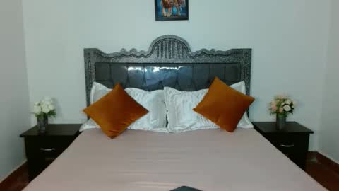 Anna online show from 10-13-25, 05:07