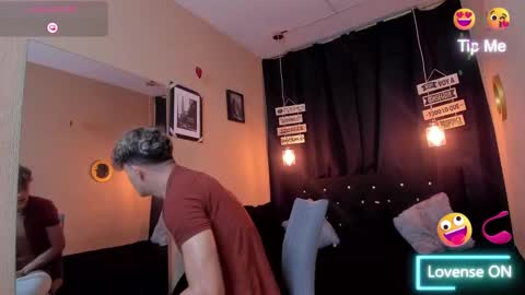      online show from 03-08-25, 09:08