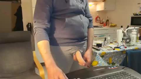 androx77 online show from 03-05-25, 05:50