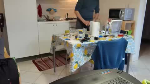 Snapshot of androx77 chatting on 12-22-25, 10:56 androx77 online show from 12-22-25, 10:56