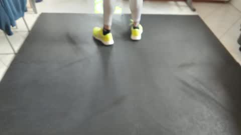 Snapshot of androx77 chatting on 01-09-26, 08:06 androx77 online show from 01-09-26, 08:06