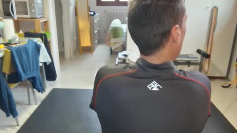 Snapshot of androx77 chatting on 01-16-26, 09:24 androx77 online show from 01-16-26, 09:24