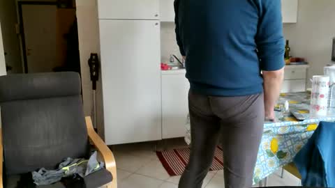 Snapshot of androx77 chatting on 02-01-26, 10:36 androx77 online show from 02-01-26, 10:36