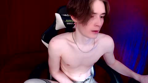 Snapshot of andy_booy chatting on 02-07-25, 10:41 Andy online show from 02-07-25, 10:41