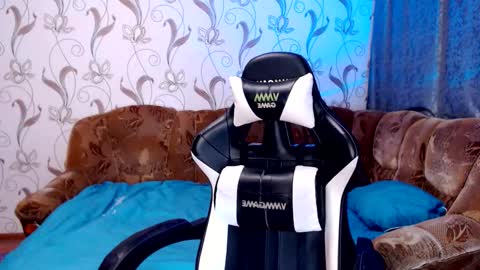 Snapshot of andy_booy chatting on 09-18-25, 09:50 Andy online show from 09-18-25, 09:50