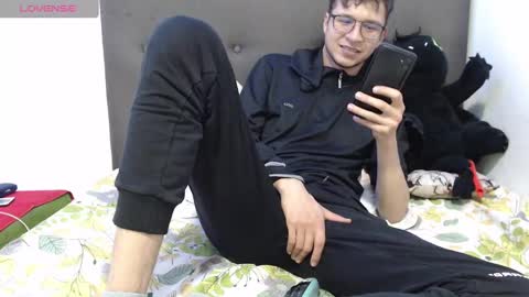 Snapshot of andy_bunny_lover chatting on 12-03-24, 02:03 ANDY online show from 12-03-24, 02:03