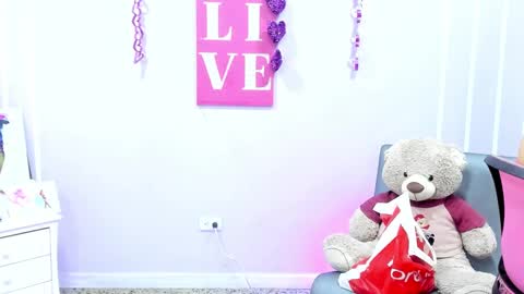 Andrea online show from 03-06-25, 01:14