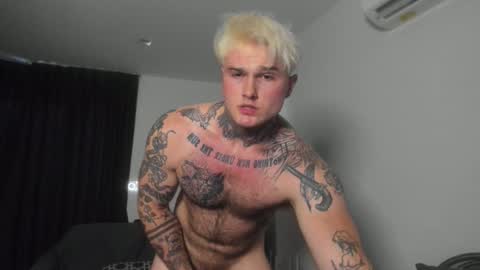 Snapshot of andy_hunk chatting on 01-17-25, 02:50 Andrew online show from 01-17-25, 02:50