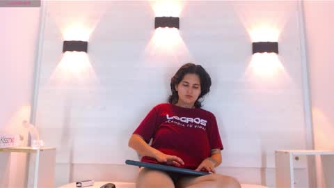 Snapshot of andy_look chatting on 09-18-25, 03:30 Andy Look online show from 09-18-25, 03:30