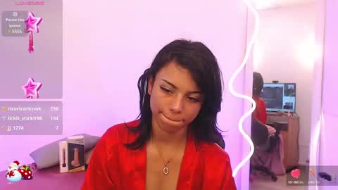 Snapshot of andy_tay1 chatting on 12-29-24, 10:23 Andy tay online show from 12-29-24, 10:23