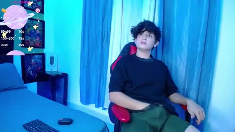 Snapshot of andyboy_19 chatting on 02-11-25, 01:20 andy online show from 02-11-25, 01:20