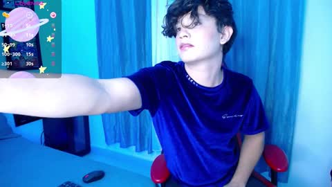 Snapshot of andyboy_19 chatting on 02-21-25, 10:26 andy online show from 02-21-25, 10:26