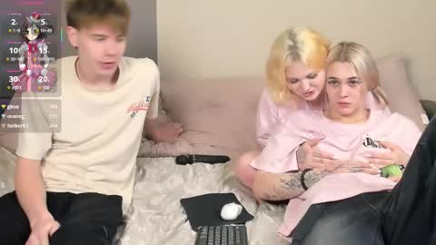 Mandy and Andy online show from 10-05-25, 12:31