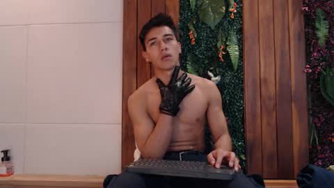 Andy Joy  online show from 02-19-25, 05:38