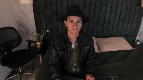 Andy Joy  online show from 10-13-25, 11:10