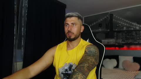 Snapshot of andysoul340 chatting on 10-11-25, 09:13 Magic Andy online show from 10-11-25, 09:13