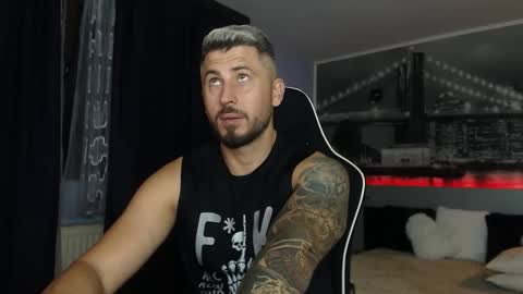 Snapshot of andysoul340 chatting on 10-19-25, 12:22 Magic Andy online show from 10-19-25, 12:22