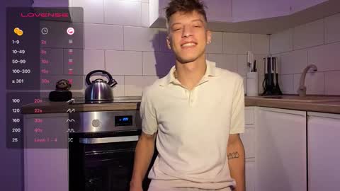 Snapshot of andytwinkkk chatting on 09-18-25, 08:38 AndyTwinkkk online show from 09-18-25, 08:38