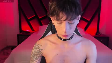 Snapshot of andywiills chatting on 02-25-26, 10:52 Andy online show from 02-25-26, 10:52