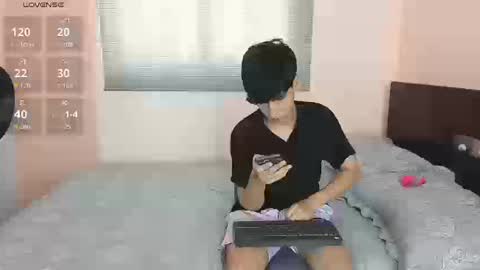 Snapshot of andyy_big_cock chatting on 09-09-25, 12:48 Andy online show from 09-09-25, 12:48