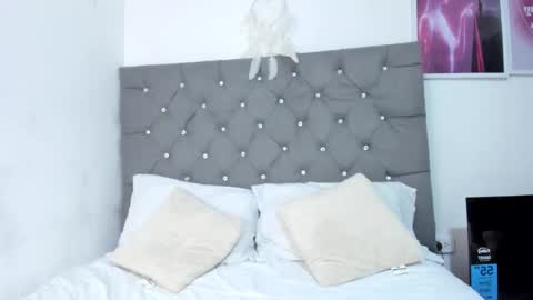 Snapshot of aneko_morii chatting on 10-13-25, 01:49 online show from 10-13-25, 01:49