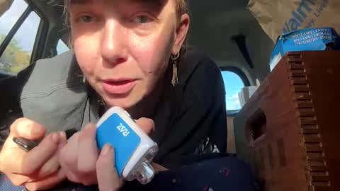 Snapshot of aneoakley chatting on 10-24-25, 07:54 aneoakley online show from 10-24-25, 07:54