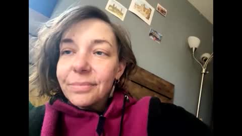 Snapshot of aneoakley chatting on 10-31-25, 06:09 aneoakley online show from 10-31-25, 06:09