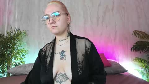 Anet Dream online show from 11-28-25, 05:04