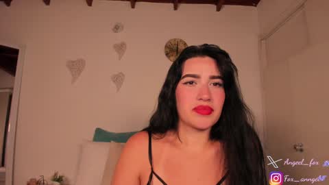 Snapshot of angeel_fox chatting on 12-28-24, 12:15 Angel  online show from 12-28-24, 12:15