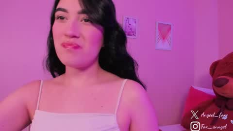 Snapshot of angeel_fox chatting on 09-09-25, 03:06 Angel  online show from 09-09-25, 03:06