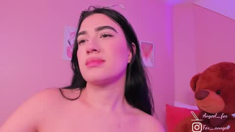 Snapshot of angeel_fox chatting on 09-18-25, 02:35 Angel  online show from 09-18-25, 02:35