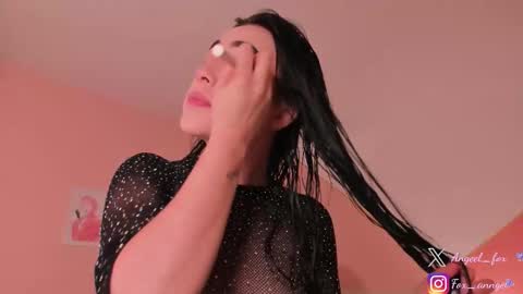 Snapshot of angeel_fox chatting on 10-11-25, 03:28 Angel  online show from 10-11-25, 03:28