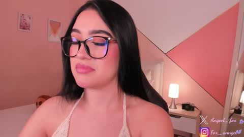 Snapshot of angeel_fox chatting on 11-09-25, 11:25 Angel online show from 11-09-25, 11:25