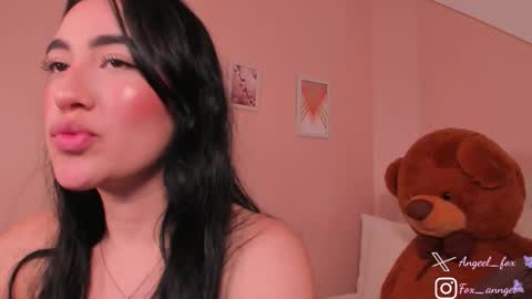 Snapshot of angeel_fox chatting on 11-26-25, 03:29 Angel online show from 11-26-25, 03:29