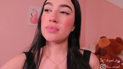 Snapshot of angeel_fox chatting on 11-28-25, 05:21 Angel online show from 11-28-25, 05:21