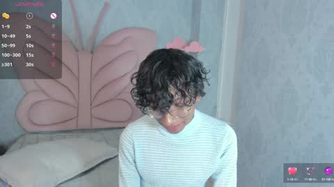 Snapshot of angel__sweet18 chatting on 02-07-25, 03:23 online show from 02-07-25, 03:23