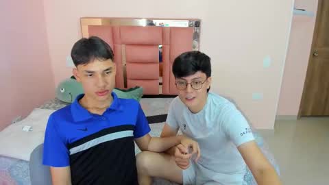 Snapshot of angel_and_jef chatting on 11-20-25, 07:52 Angel and Jeff online show from 11-20-25, 07:52