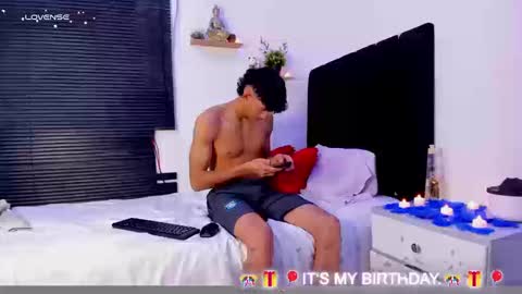 angel_boy0 online show from 03-21-26, 04:39