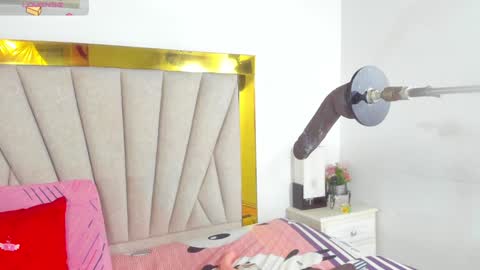 Snapshot of angel_dthroat chatting on 12-11-24, 03:05 ANGHEL online show from 12-11-24, 03:05