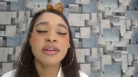 Snapshot of angel_dthroat chatting on 11-26-25, 12:06 ANGHEL online show from 11-26-25, 12:06