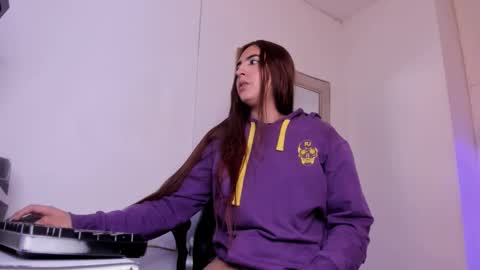 angel hardy online show from 09-10-25, 10:48