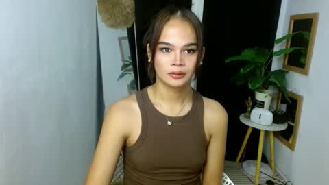 angela online show from 10-12-25, 12:31