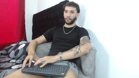 angel_kyrozz online show from 10-23-25, 07:56