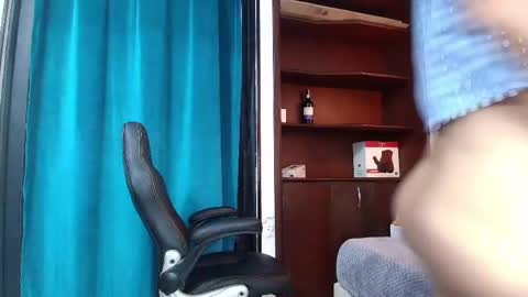 Nicolle  online show from 02-11-25, 11:32