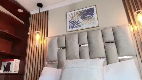 Nicolle  online show from 09-23-25, 11:24