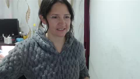 Snapshot of angel_sw chatting on 09-16-25, 12:28 angel online show from 09-16-25, 12:28