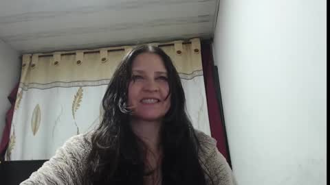 Snapshot of angel_sw chatting on 10-01-25, 12:49 angel online show from 10-01-25, 12:49