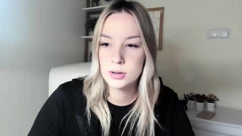 Angela online show from 02-16-26, 06:31