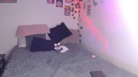 A N G E L A  E L L I S S   online show from 09-15-25, 11:16